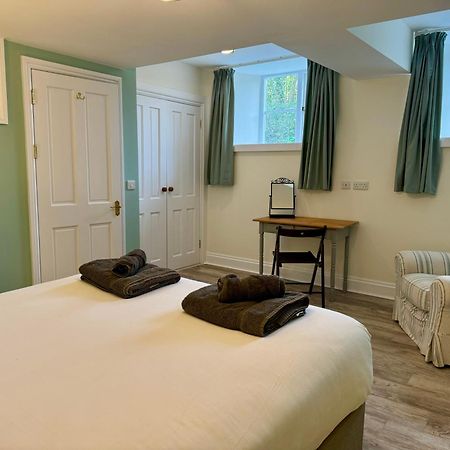 Holyland House - Greenacres Estates Lamphey Extérieur photo