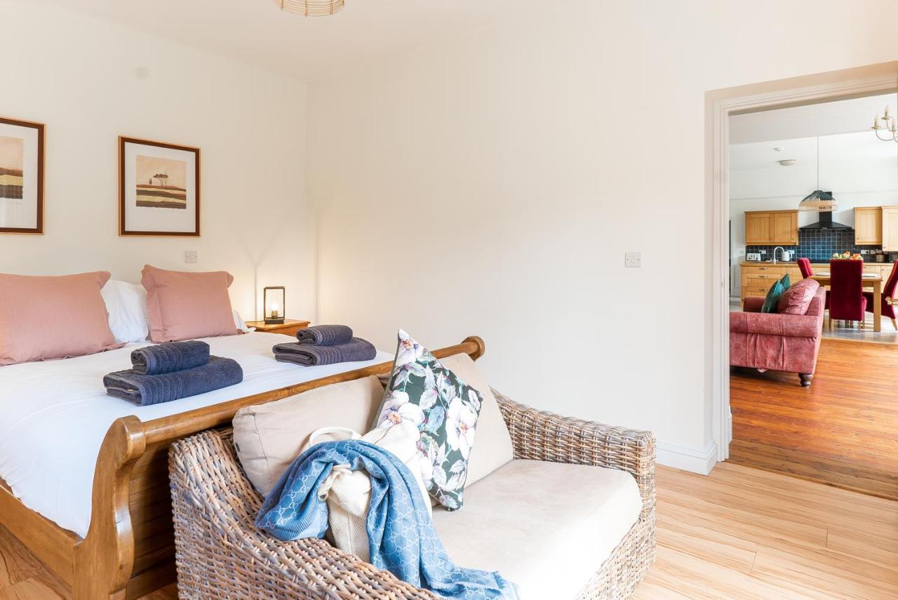 Holyland House - Greenacres Estates Lamphey Extérieur photo