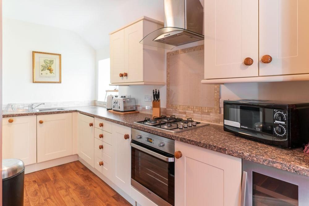 Holyland House - Greenacres Estates Lamphey Extérieur photo